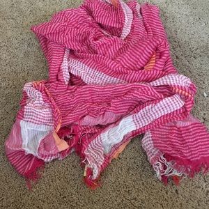 American Eagle scarf